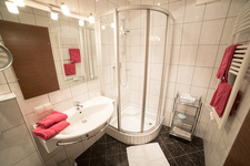 Modernes Badezimmer Studio F