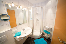 Bad mit Dusche / WC